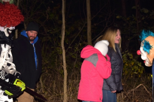 killer-clown-sneaking-up-1