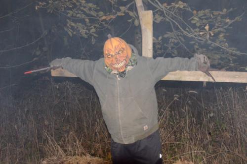 pumpkinhead-on-cross